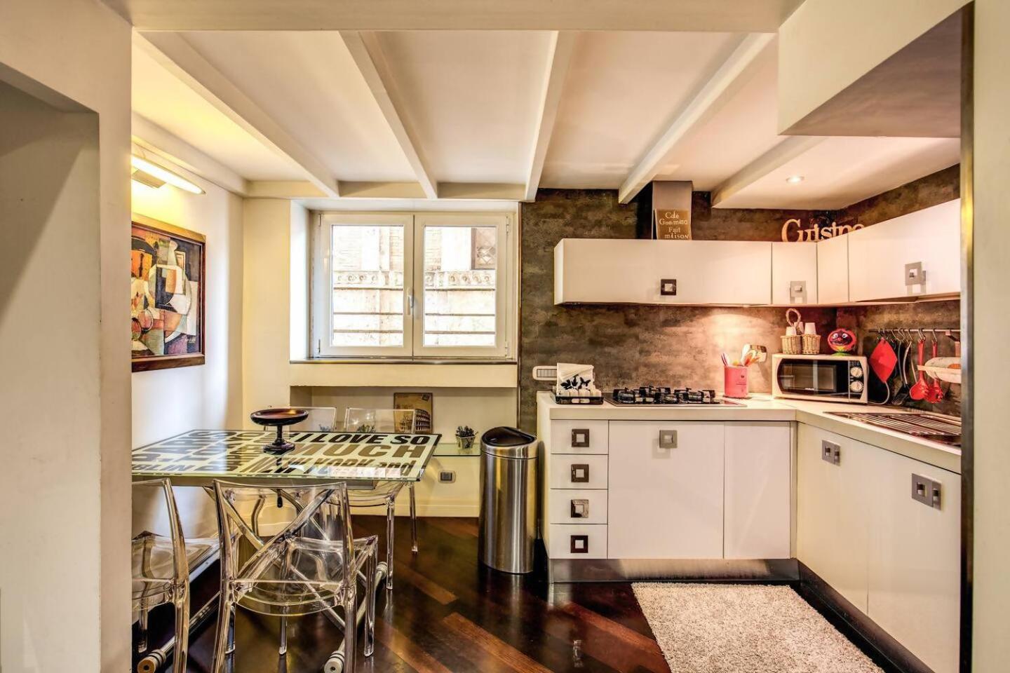 Spacious Flat By Piazza Navona Rome Luaran gambar